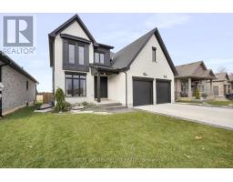 Bedroom - 173 Collins Way, Strathroycaradoc, ON N7G0G2 Photo 2