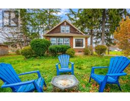 Kitchen - 231 Point Abino Road S, Fort Erie, ON L0S1N0 Photo 3