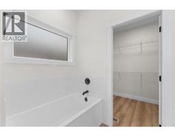 Bedroom - 231 20 Street Ne Unit 12, Salmon Arm, BC V1E2Z7 Photo 4