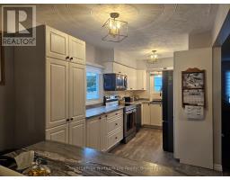 Bathroom - 431 Brydges Street, Mattawa, ON P0H1V0 Photo 5