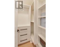 102 Yardley Avenue, Image 3