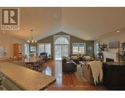 Primary Bedroom - 363 Shannon Boulevard, South Huron, ON N0M1T0 Photo 4