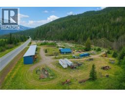 1940 Trans Canada Highway, Sicamous, BC V0E2V0 Photo 2