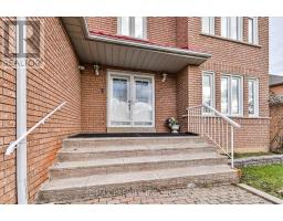 Kitchen - 581 Wycliffe Avenue, Vaughan, ON L4L8S8 Photo 3