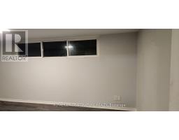 Kitchen - Lower 3443 Queenston Drive, Mississauga, ON L5C2G5 Photo 5