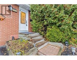 Living room - 2396 Lyford Lane, Burlington, ON L7P3Y8 Photo 3