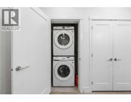 415 22633 Selkirk Avenue, Maple Ridge, BC V2X1C7 Photo 4