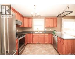 Bedroom - 406 Main Street, Climax, SK S0N0N0 Photo 4