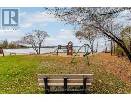 Kitchen - 33 Gloucester Grove, Tay, ON L0K1R0 Photo 3