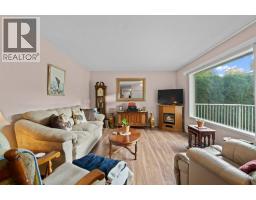 Office - 341 2 Street Se, Salmon Arm, BC V1E4H3 Photo 4