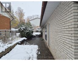 Bedroom - 557 Glen Manor Boulevard, Waterloo, ON N2L4T7 Photo 4