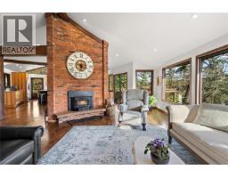 Storage - 235 Hartland Ave, Saanich, BC V9E1L7 Photo 3