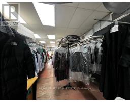 1500 Royal York Road, Image 3