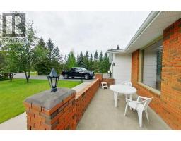 Primary Bedroom - 26 Lake Ere Estates, Chestermere, AB T1X0M6 Photo 5