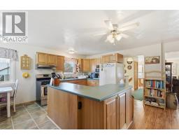 11 John St, Iron Bridge, ON P0R1H0 Photo 5