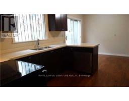 Living room - 10 Teagarden Court, Toronto, ON M2N5Z9 Photo 4