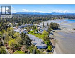 Living room - 613 1600 Stroulger Rd, Nanoose Bay, BC V9P9B7 Photo 3