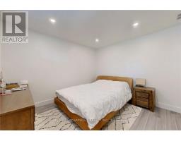 28 Dunsmore Gardens, Image 2