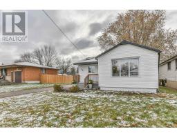 Living room - 32 Mary Street E, St Thomas, ON N5R2V8 Photo 3