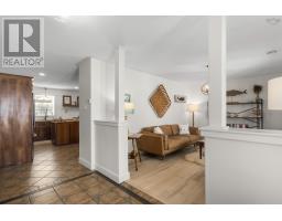 Bath (# pieces 1-6) - 10928 Highway 1, Paradise, NS B0S1M0 Photo 4