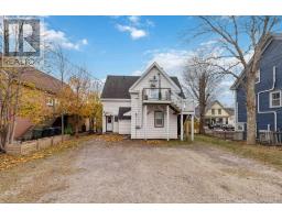 499 Main Street, Mahone Bay, NS B0J2E0 Photo 5