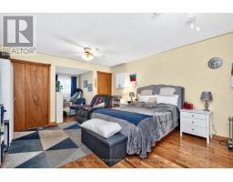 Kitchen - 4 Dunlop Street, Penetanguishene, ON L9M1J2 Photo 3