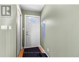 Bedroom - 290 Myles Bay Shore Road, Northern Bruce Peninsula, ON N0H1W0 Photo 5