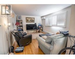 Bath (# pieces 1-6) - 384 Queen Street, Charlottetown, PE C1A4E1 Photo 3