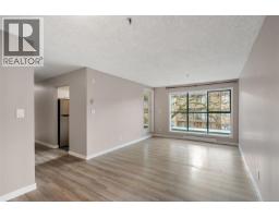 Kitchen - 209 3460 Quadra St, Victoria, BC V8X1G6 Photo 4