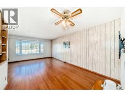 Living room - 2137 20 Avenue, Didsbury, AB T0M0W0 Photo 3