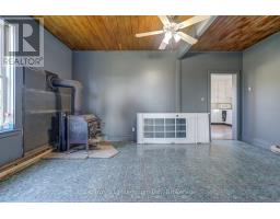 2547 Bruce 9 Road, Northern Bruce Peninsula, ON N0H1W0 Photo 2