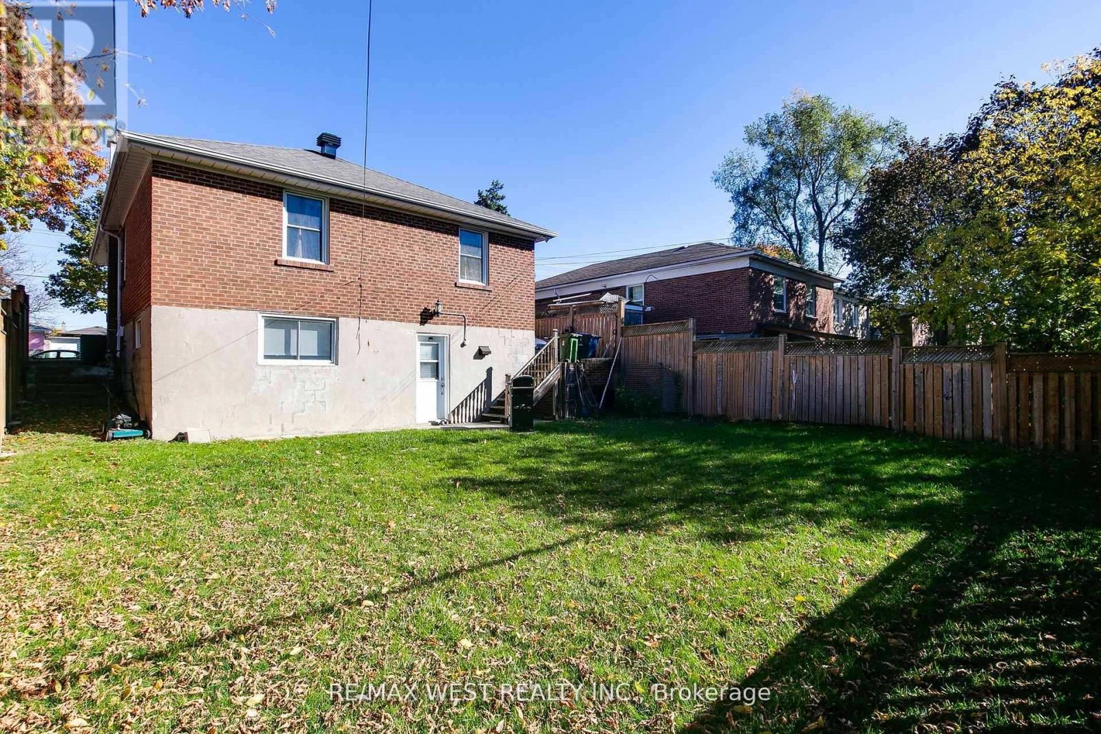 866 Scarborough Golf Clb Road