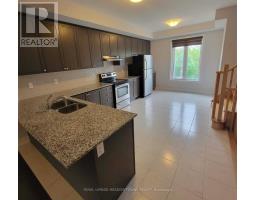 Family room - 1048 Beach Comber Road, Mississauga, ON L5B0B1 Photo 4