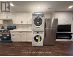 Dining room - Bsmt 3940 Promontory Crescent, Mississauga, ON L5L3N6 Photo 2