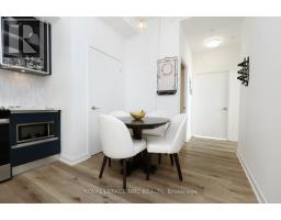 Kitchen - Ph 02 405 Dundas Street W, Oakville, ON L6M5P9 Photo 2