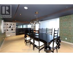 Foyer - Ph 02 405 Dundas Street W, Oakville, ON L6M5P9 Photo 3