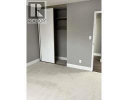 4pc Bathroom - 110 Skaha Place Unit 304, Penticton, BC V2A7L1 Photo 2