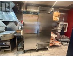 563 Yonge Street, Image 2