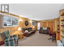 Living room - 188 Fourth Street, Midland, ON L4R3T4 Photo 2
