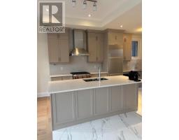 452 York Downs Boulevard, Markham, ON L6C3P8 Photo 2