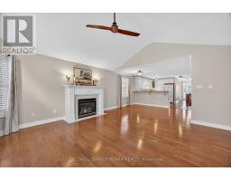 Great room - 21 8 Montebello Terrace, New Tecumseth, ON L9R2H3 Photo 3