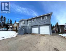 Living room - 11224 92 Street, Fort St John, BC V1J4Y3 Photo 2