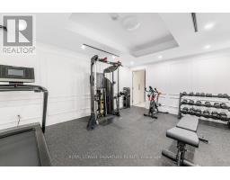 503 128 Pears Avenue, Image 3