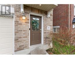 Living room - 93 Markham Trail, Clarington, ON L1C0S4 Photo 3