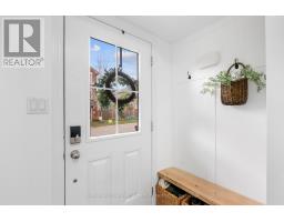 Primary Bedroom - 93 Markham Trail, Clarington, ON L1C0S4 Photo 4