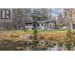 Primary Bedroom - 2551 Yearley Road, Huntsville, ON P0B1M0 Photo 5