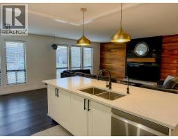 4pc Bathroom - 10728 18 Street, Dawson Creek, BC V1G4E2 Photo 5