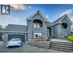 Storage - 301 Mount Royal Pl, Nanaimo, BC V9R6A4 Photo 2