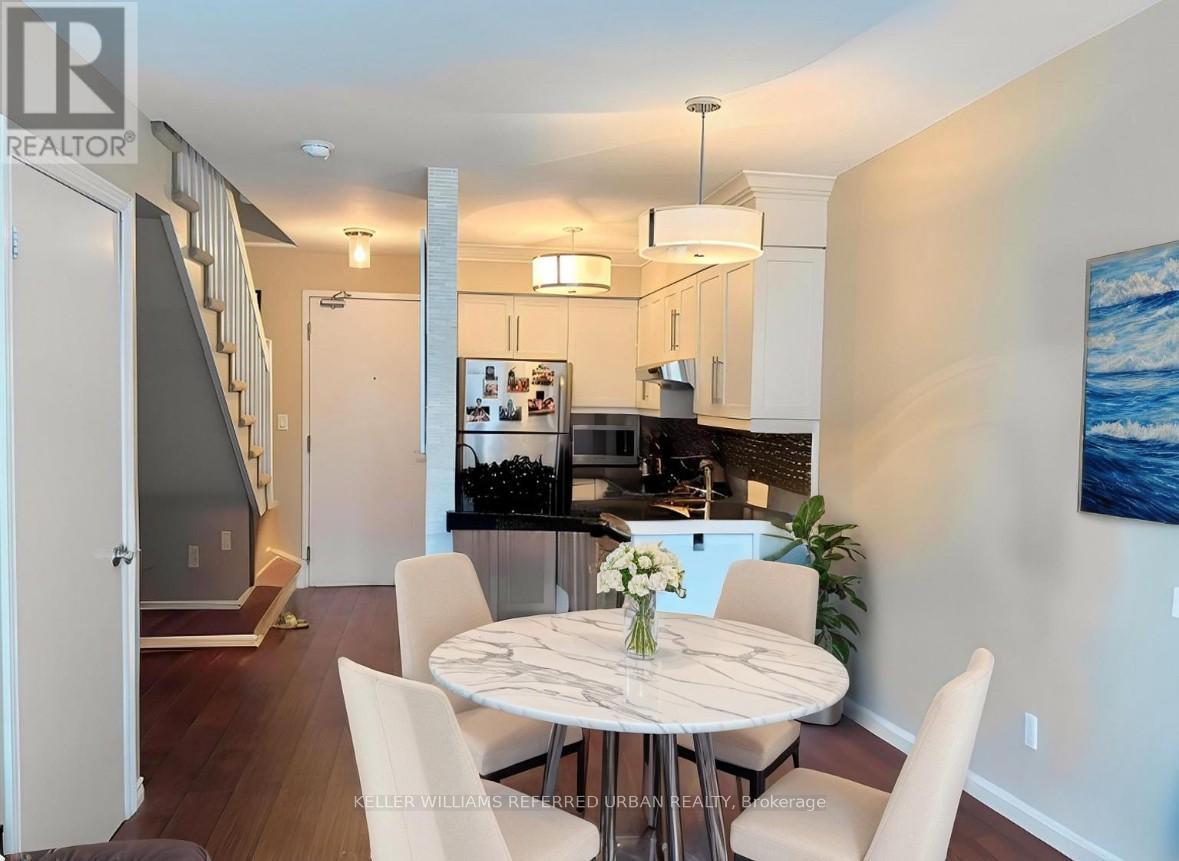 426 1029 King Street W