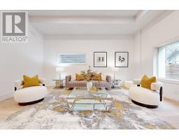 Kitchen - 4 2639 R Dundas Street W, Toronto, ON M6P1X9 Photo 5